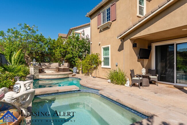 Building Photo - 28852 N Iron Village Dr