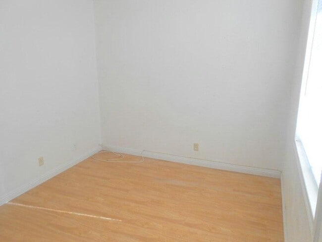 Building Photo - Single Story Home in Spring Valley