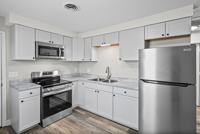 Building Photo - 135 Tandy Dr