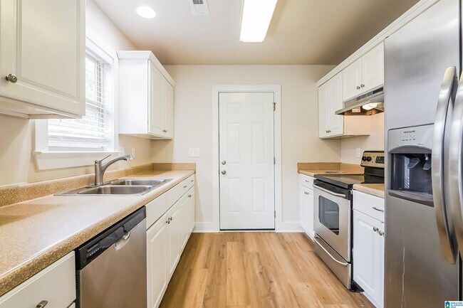 Building Photo - 181 Creekstone Tr