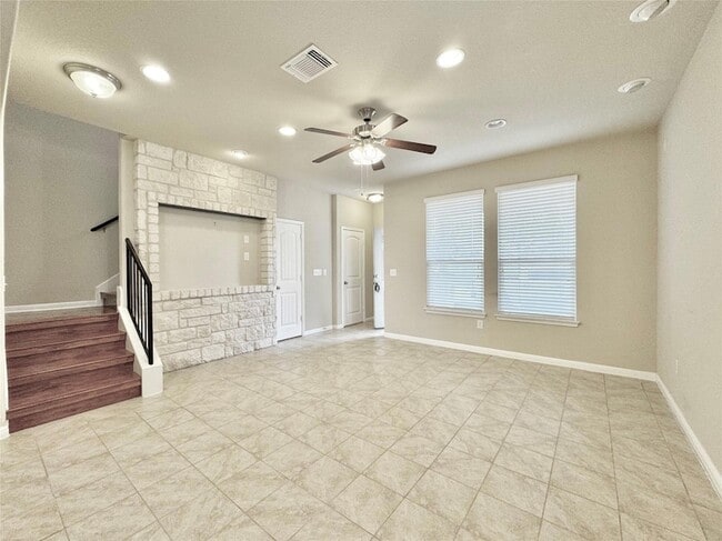 Building Photo - 407 Katmai Cir