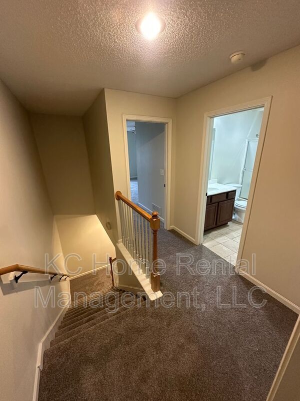 Building Photo - 820 167th Ct