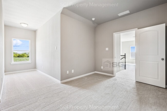 Building Photo - 209 Cedar Elm Ln