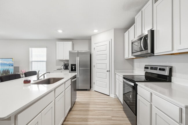 Building Photo - 526 Mary Lou Way