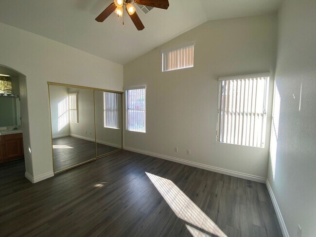 Building Photo - 8029 Sierra Largo Dr