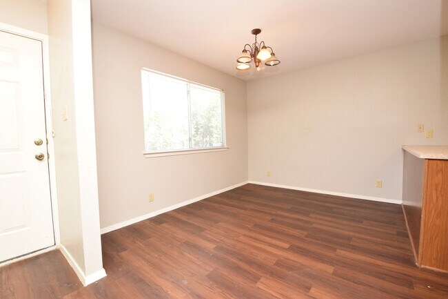 Building Photo - 10811 Lanshire Dr