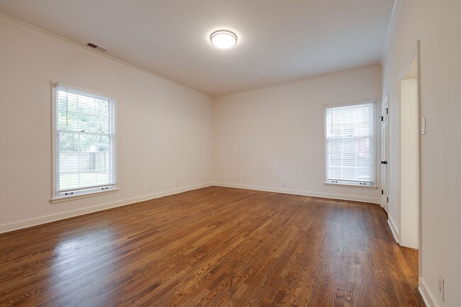 Building Photo - 228 Palisade St