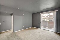 Building Photo - Ground Floor 2BD/2BA Condo in Gated Hender...