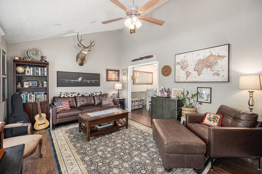 Building Photo - 3738 Burr Oak Dr