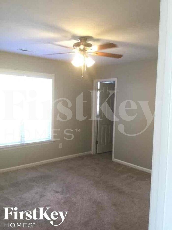 Building Photo - 5040 Teal Ct