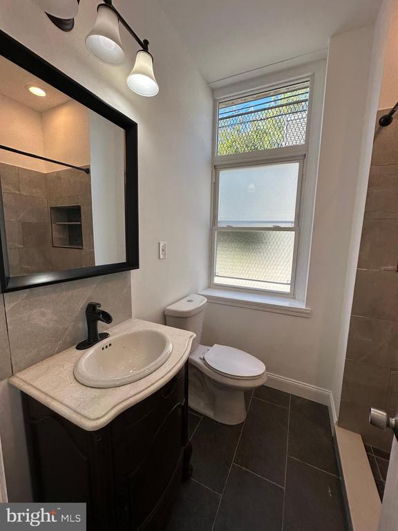 Building Photo - 1920 W Berks St