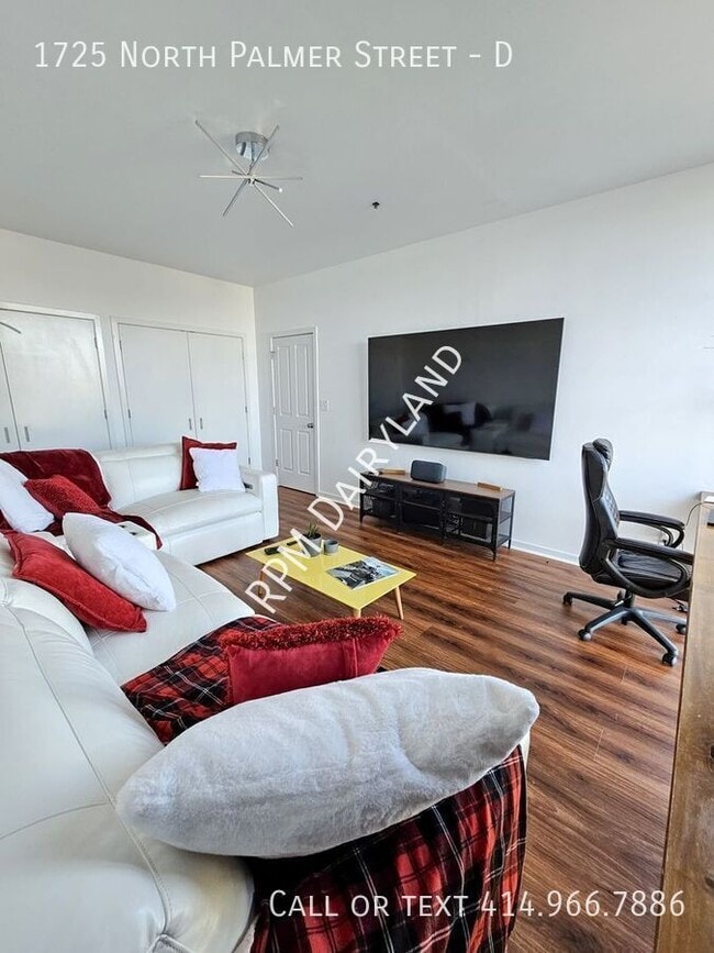 Building Photo - 1725 N Palmer St