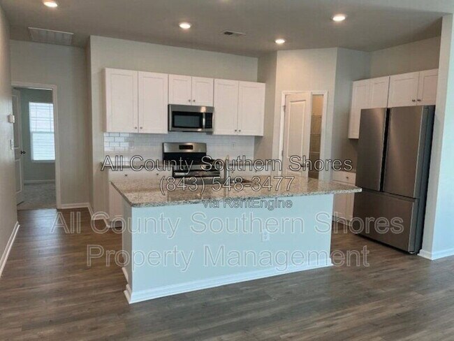 Building Photo - 234 S Reindeer Rd