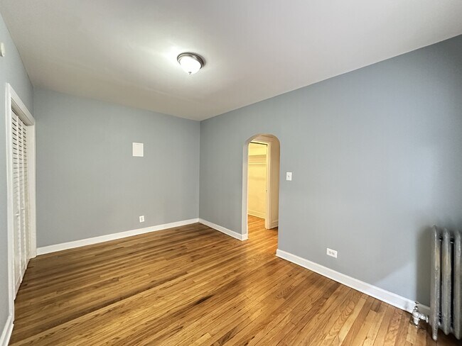 Building Photo - 6347 N Magnolia Ave