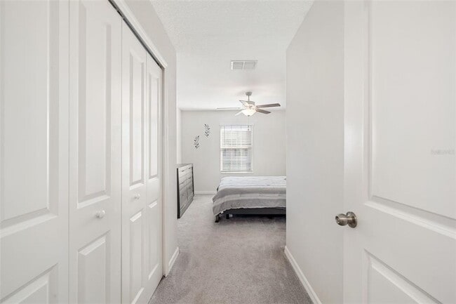 Building Photo - 621 Royal Empress Dr