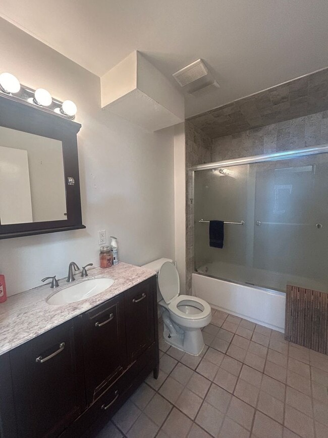 Building Photo - 511 Sewall Ave