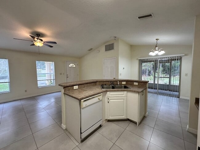 Building Photo - 56 Wheatfield Dr