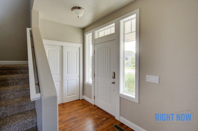 Building Photo - 4648 N Elisha Ave