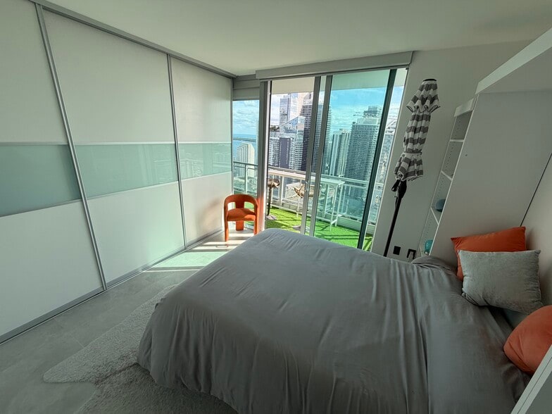 Building Photo - 92 SW 3rd St