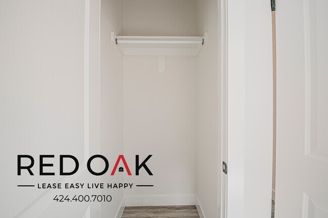 Building Photo - 330 N Genesee Ave