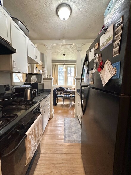 Building Photo - 30 Jamaicaway