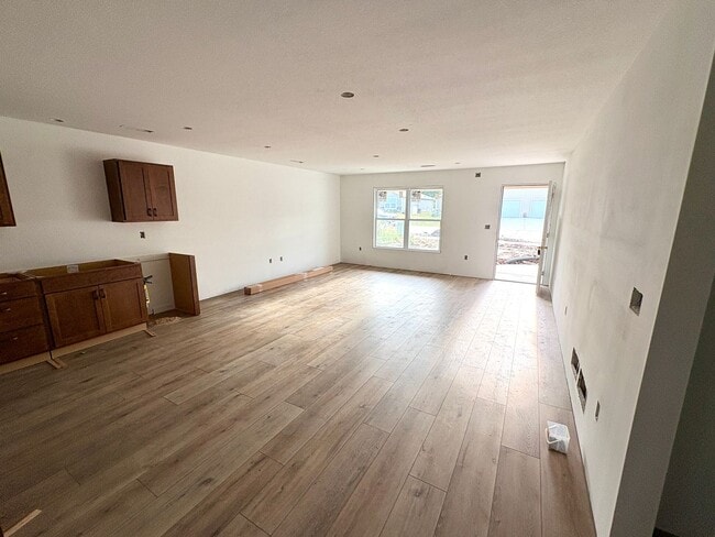 Building Photo - Newly Built 3 Bedroom Duplex in Irvine Acres!