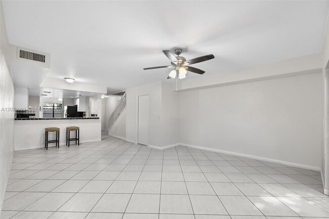 Building Photo - 4241 SW 71st Ter