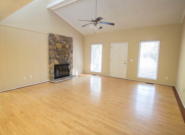 Building Photo - 286 Woodwinds Dr