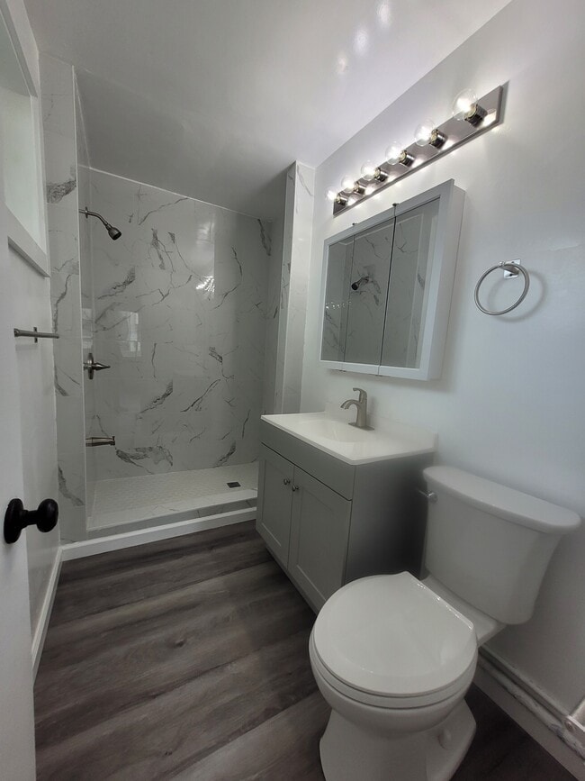 Building Photo - 454 Kuamo'o St