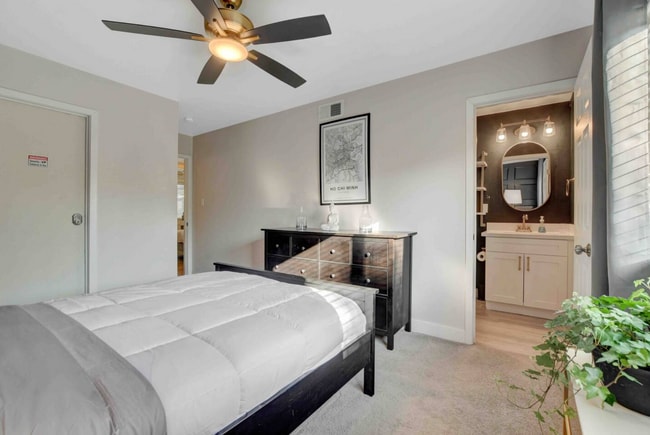 Building Photo - 2523 Palma Vista Ave