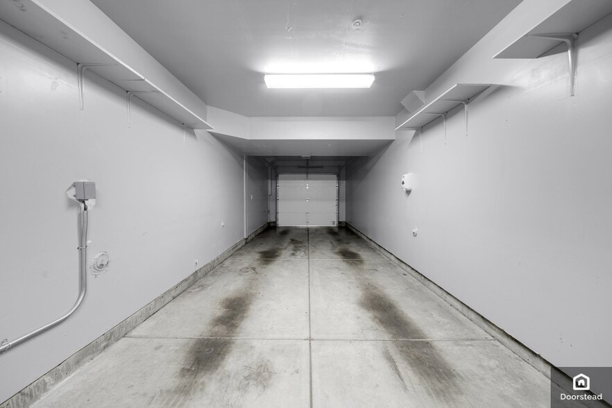 Building Photo - 955 Pavilion Loop