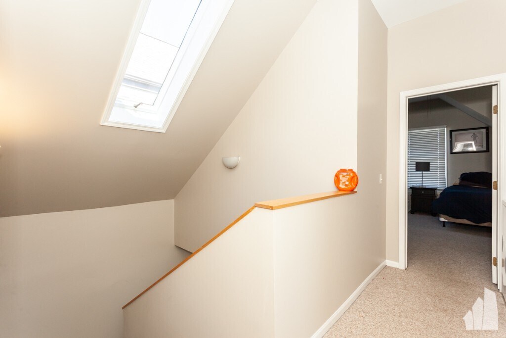 Building Photo - 2440 N Ashland Ave