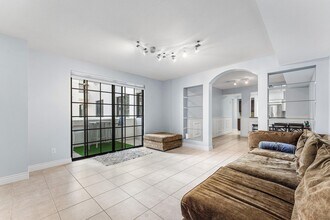 Building Photo - 233 S Federal Hwy