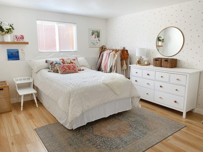 Building Photo - 820 Bourdeaux Dr