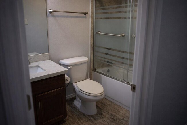 Building Photo - 427 Peyramale Ct