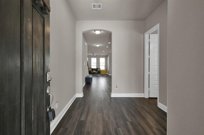 Building Photo - 17052 Easter Lily Dr