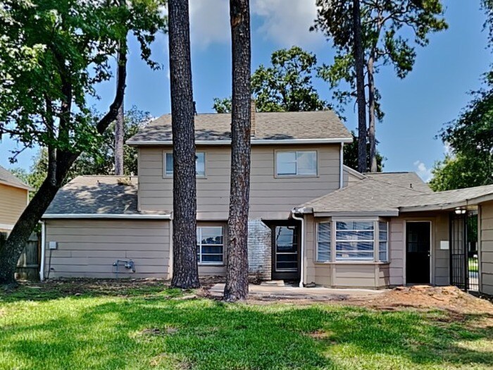 Building Photo - 7726-7712 12 Fairway Ln