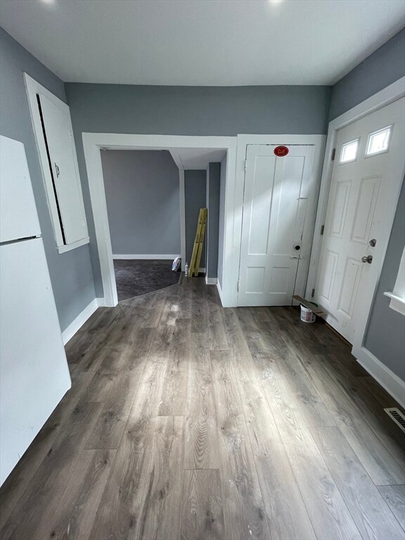 Building Photo - 77.5 School St