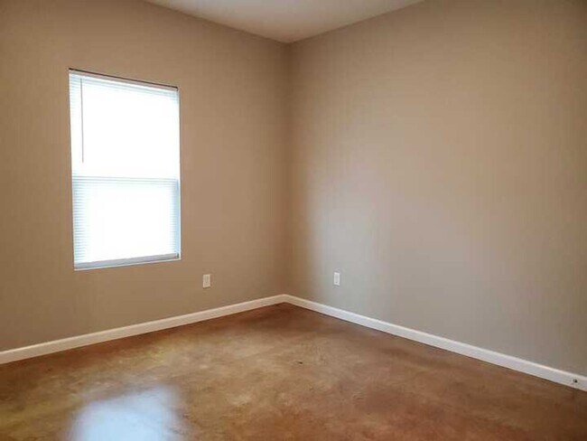 Building Photo - 2 Bedroom 1 Bathroom Apartment in Jackson, MO