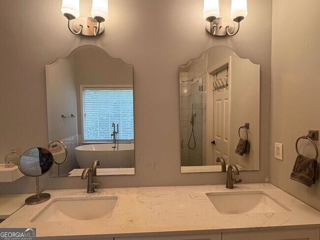Building Photo - 3755 Ridgeside Ct