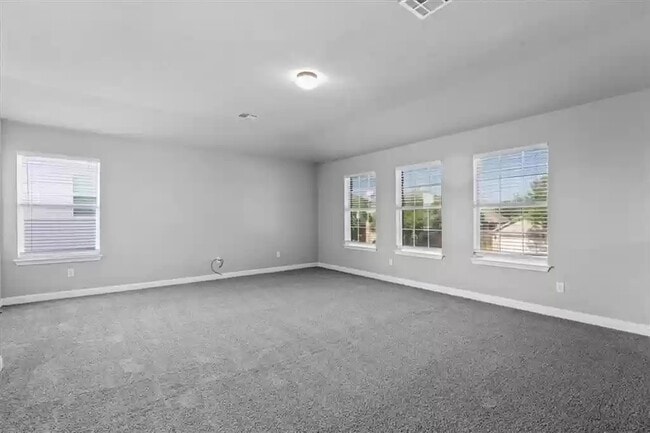 Building Photo - 127 Lone Tree Hollow