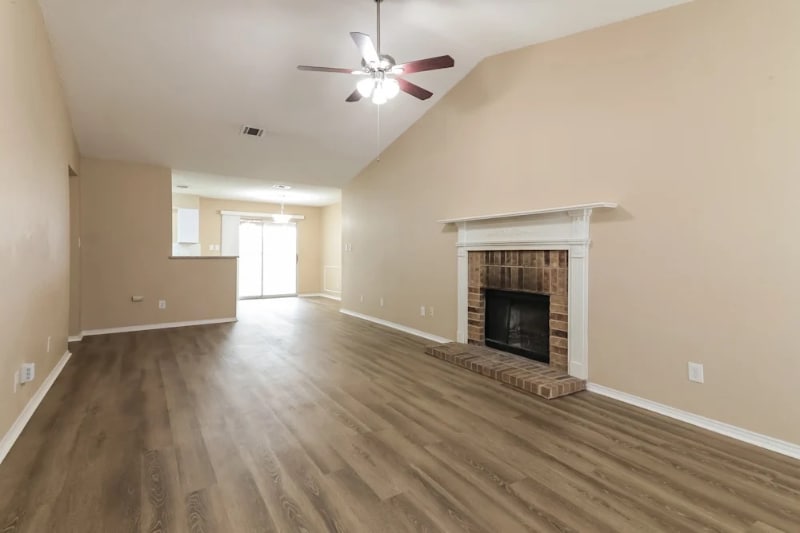 Building Photo - 4152 Hathaway Dr