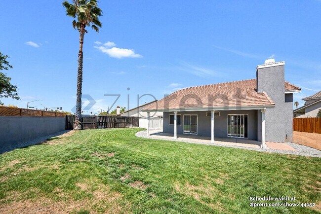 Building Photo - 27015 Hemingway Ct