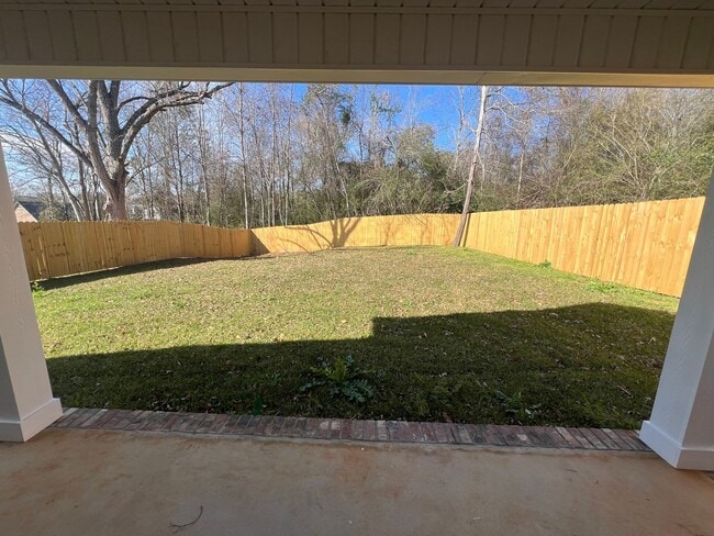 Building Photo - Available April!