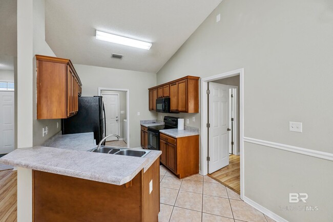 Building Photo - 16955 Heartland Cir