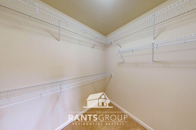 Building Photo - Spacious 3-Bedroom Home in Lacey's North T...