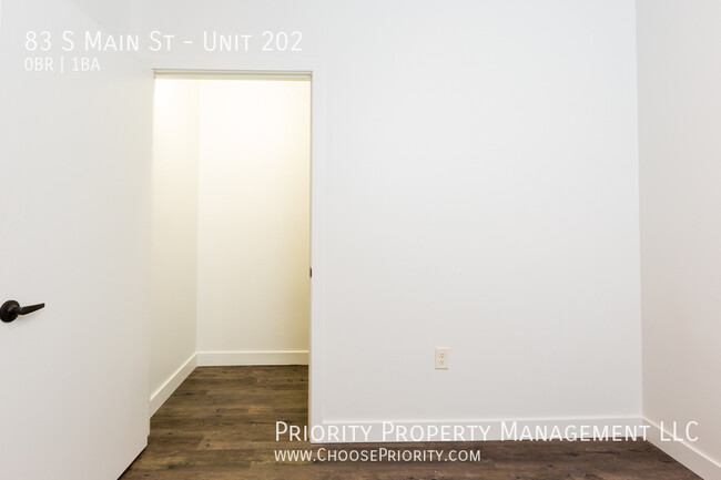 Building Photo - Stylish Urban Loft Unit 202, Downtown Harr...