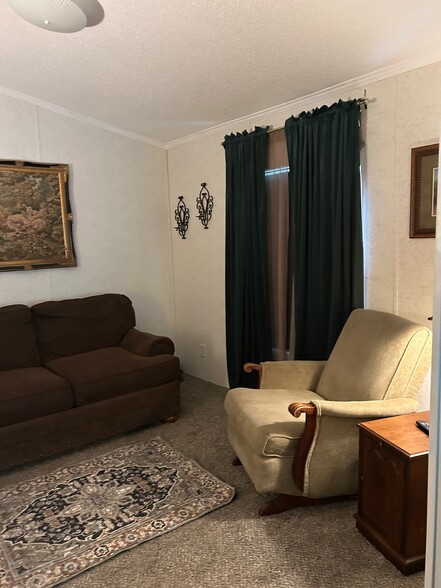 Building Photo - 12545 Louis Dr