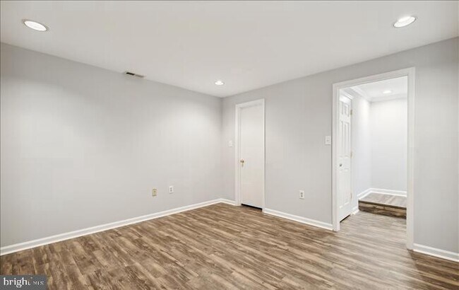 Building Photo - 3970 Burning Bush Ct