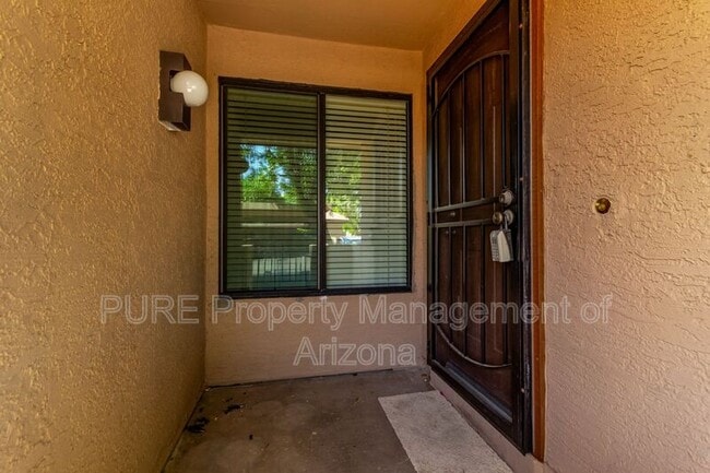Building Photo - 8625 E Belleview Pl